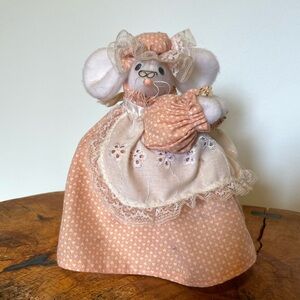 Vintage Mouse Toilet Paper Cover